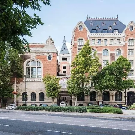 Uttoe Luxury Hotel 4*
